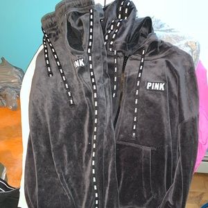 Black Valore sweatsuit Pink